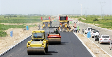 解析沥青路面不平整产生的主要原因