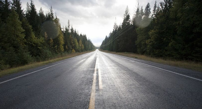 强降水对沥青路面施工有什么影响？